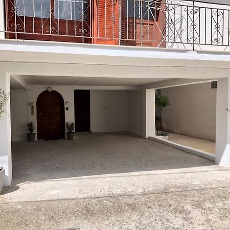 Lauren'S Charm Town Apartment Lefkada City Bagian luar foto