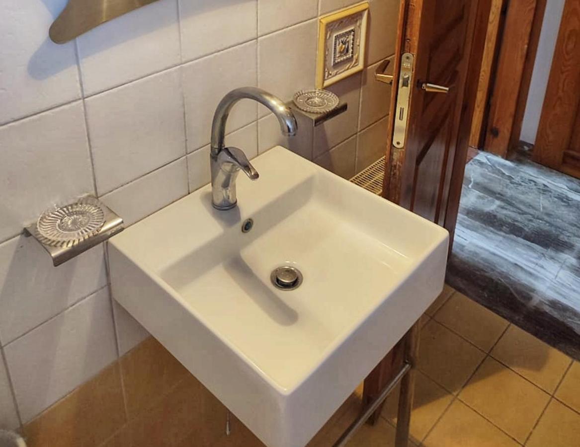 Lauren'S Charm Town Apartment Lefkada City Bagian luar foto