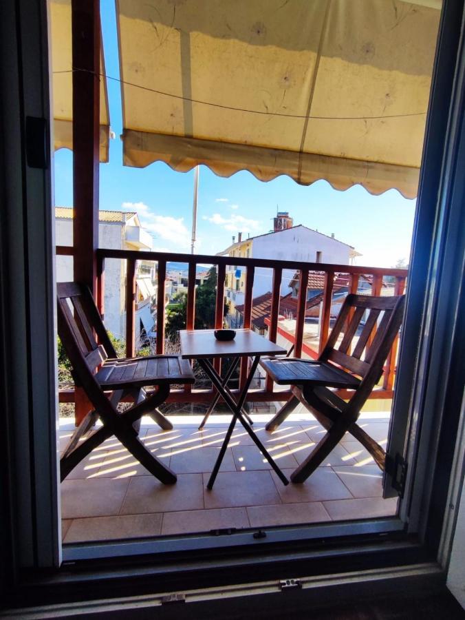 Lauren'S Charm Town Apartment Lefkada City Bagian luar foto